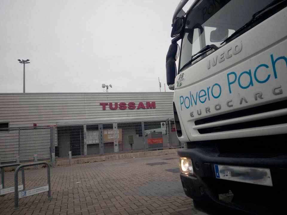 Polvero Pachón auto para cargar materiales