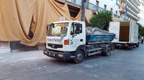 Polvero Pachón camión en calle